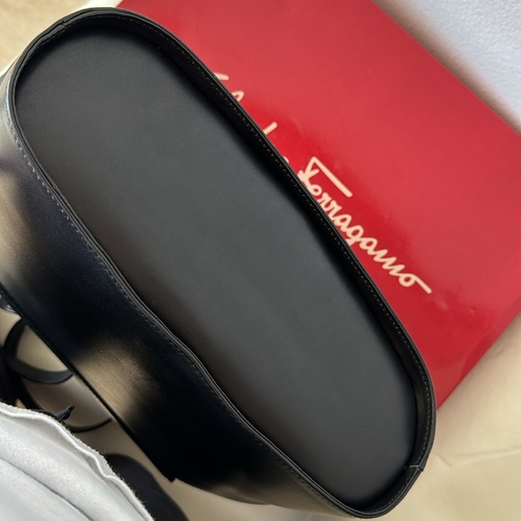 Salvatore Ferragamo Black Leather Handbag, Gold Hardware, free LV lock & key - Picture 7 of 16